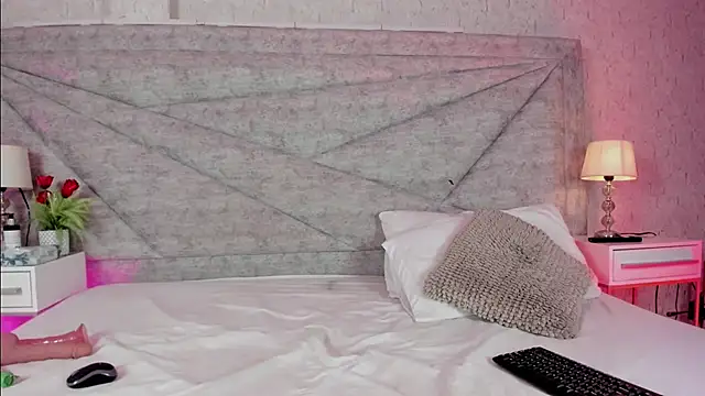 Snapshot of RousSweet- chatting on February 2026 09:25:02 PM RousSweet- online show from February 2026 09:25:02 PM