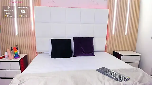 Snapshot of abril_snow chatting on February 2026 08:08:02 PM abril snow online show from February 2026 08:08:02 PM