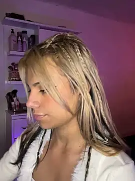 andyy x online show from February 2026 08:54:02 PM