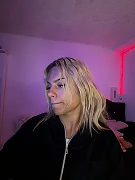 andyy x online show from April 2026 06:49:02 AM