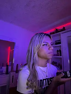 andyy x online show from April 2026 02:46:01 PM