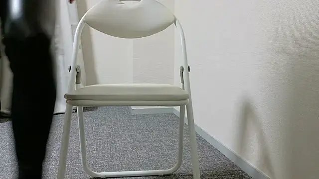 kyuleather online show from February 2026 11:01:01 AM