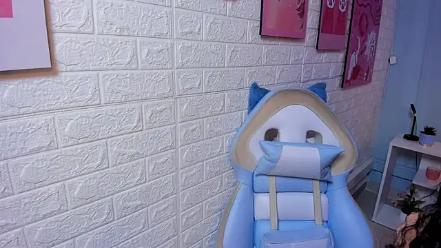 Dany Moon  online show from March 2026 03:42:01 AM