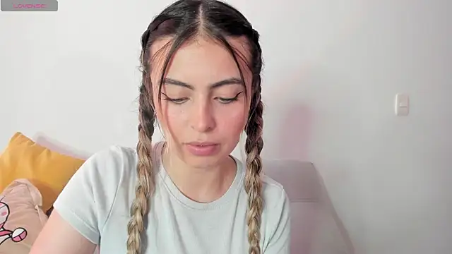 Fernanda aaaa online show from April 2026 02:51:02 PM