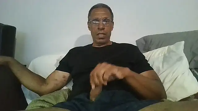 swimmer2496 online show from June 2026 04:35:02 PM