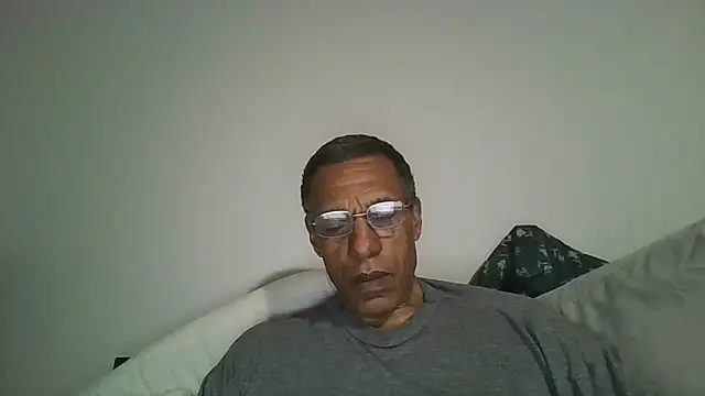 swimmer2496 online show from April 2026 01:34:01 AM
