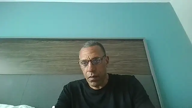swimmer2496 online show from May 2026 05:56:01 PM