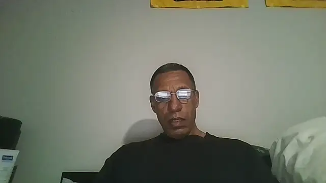 swimmer2496 online show from April 2026 05:53:02 AM