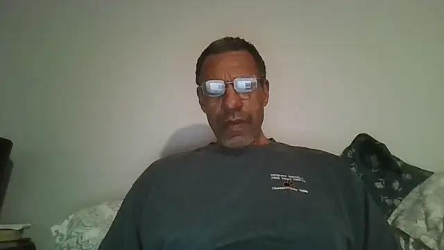 swimmer2496 online show from February 2026 03:42:02 AM