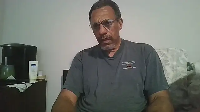 swimmer2496 online show from March 2026 07:11:02 AM