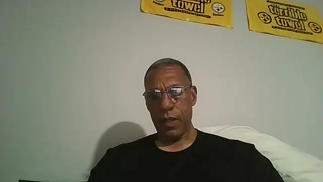 swimmer2496 online show from May 2026 01:22:01 AM