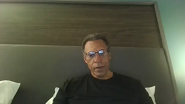 swimmer2496 online show from May 2026 06:45:02 AM