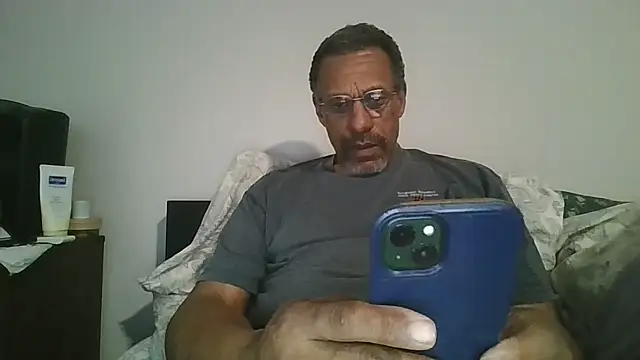 swimmer2496 online show from March 2026 10:02:02 PM