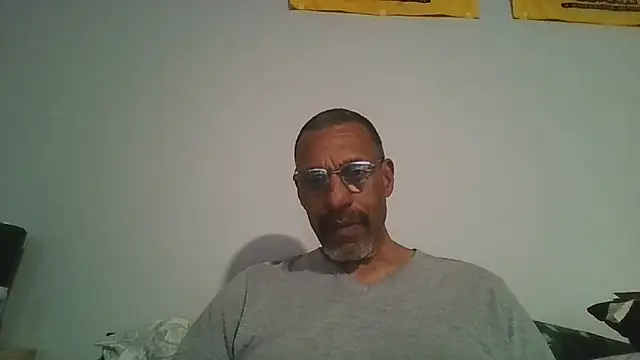 swimmer2496 online show from March 2026 01:46:01 AM