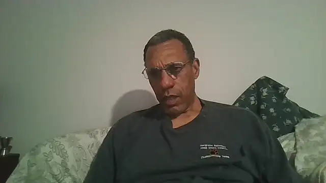 swimmer2496 online show from February 2026 03:51:01 AM