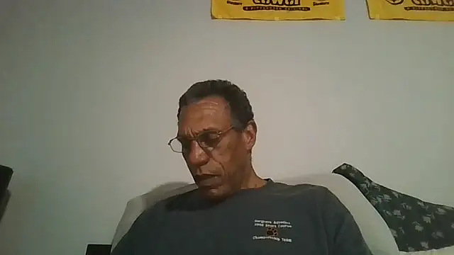swimmer2496 online show from May 2026 01:20:01 AM