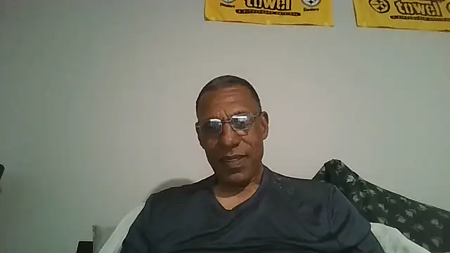 swimmer2496 online show from May 2026 01:48:01 AM