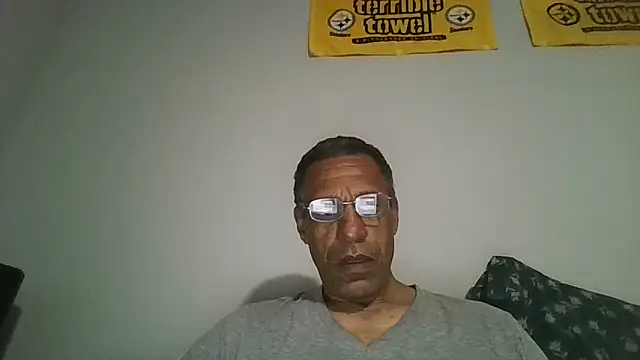 swimmer2496 online show from April 2026 07:24:01 AM