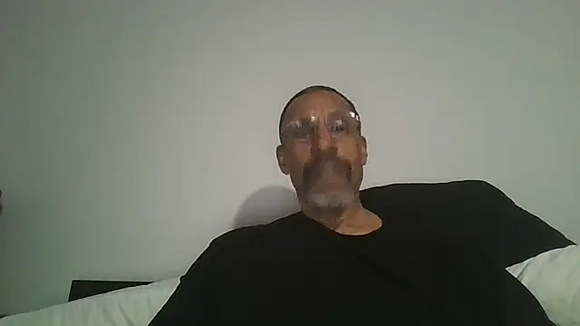 swimmer2496 online show from March 2026 02:35:01 AM