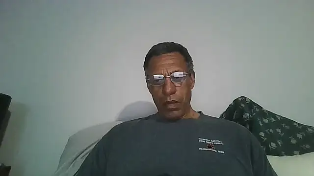 swimmer2496 online show from May 2026 01:29:01 AM