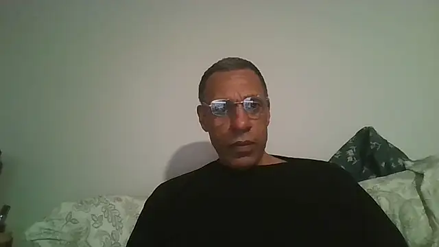 swimmer2496 online show from February 2026 01:25:01 AM