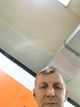 andrei73200 online show from February 2026 01:22:01 PM