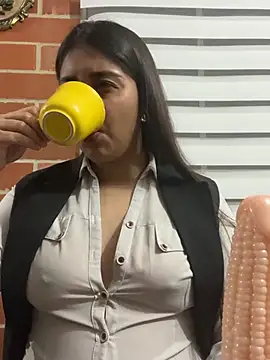 A-uroora online show from April 2026 10:28:01 AM