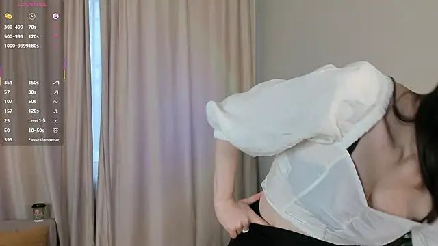 JackiYoss online show from March 2026 01:33:01 PM