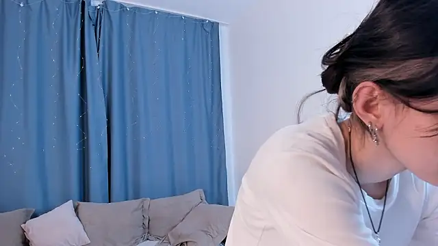 JackiYoss online show from February 2026 11:51:01 AM