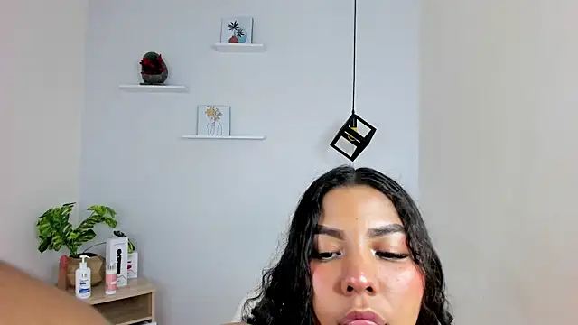 Fatima senghor online show from April 2026 08:18:01 PM