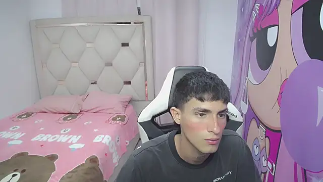 Akyra latinn online show from January 2026 04:10:01 PM