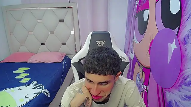 Akyra latinn online show from February 2026 12:38:01 PM