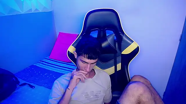 Akyra latinn online show from February 2026 04:31:02 PM