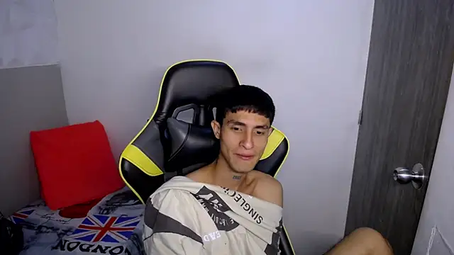 Akyra latinn online show from February 2026 03:56:02 PM