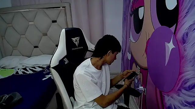 Akyra latinn online show from February 2026 01:27:01 PM