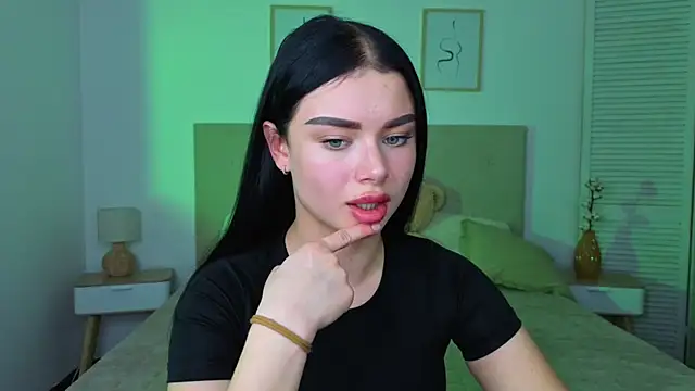 Silena sky online show from February 2026 01:32:01 PM