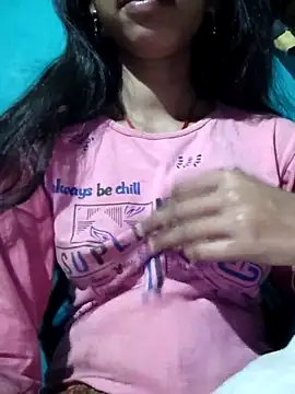 Snapshot of Juli_cut chatting on February 2026 04:18:02 PM Juli cut online show from February 2026 04:18:02 PM