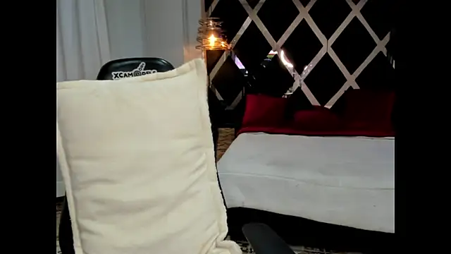 Lucia 24x online show from March 2026 01:34:01 PM