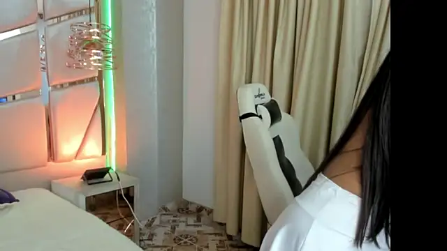 Snapshot of francis_20 chatting on February 2026 01:02:01 PM francis 20 online show from February 2026 01:02:01 PM