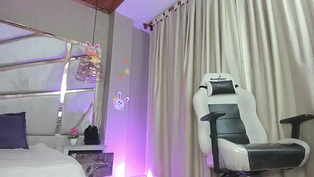 francis 20 online show from April 2026 01:07:02 PM