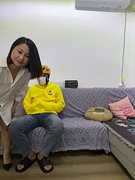 xiaotiantian-10 online show from April 2026 07:20:02 AM