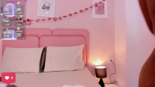 Snapshot of sexy_curlylady chatting on February 2026 12:34:02 AM sexy curlylady online show from February 2026 12:34:02 AM