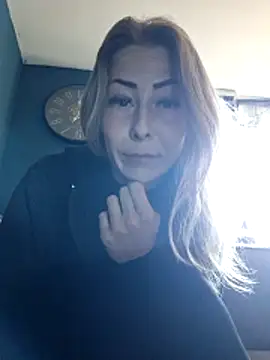 dewimp1 online show from April 2026 04:58:01 PM