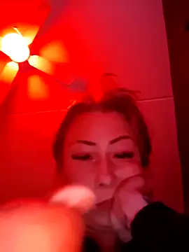 Snapshot of dewimp1 chatting on February 2026 10:10:02 PM dewimp1 online show from February 2026 10:10:02 PM