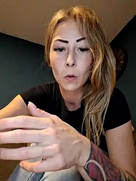 dewimp1 online show from May 2026 09:10:02 PM