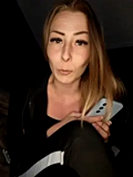 dewimp1 online show from March 2026 08:40:01 PM