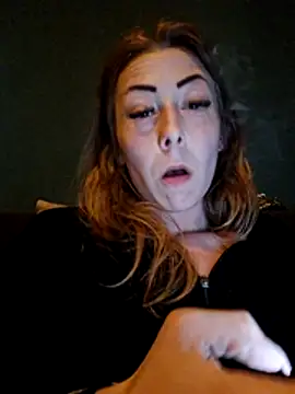 dewimp1 online show from April 2026 08:45:01 PM