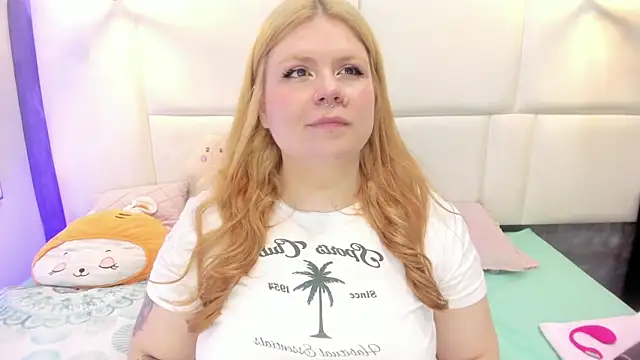 Snapshot of Martina_armos chatting on May 2026 01:38:01 PM Martina armos online show from May 2026 01:38:01 PM