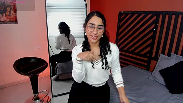 scarlett25   online show from January 2026 08:40:02 PM