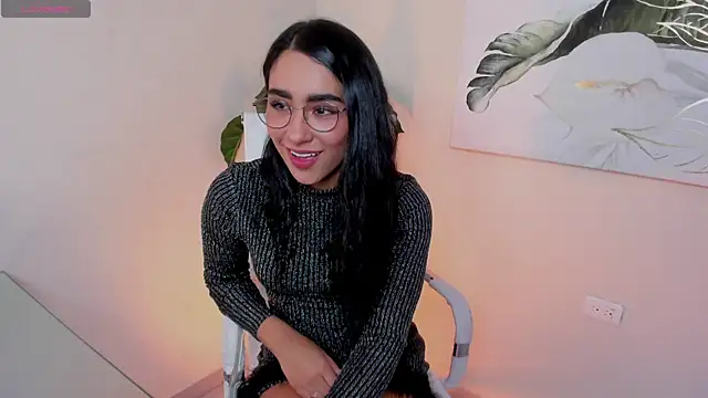 scarlett25   online show from February 2026 08:40:01 PM